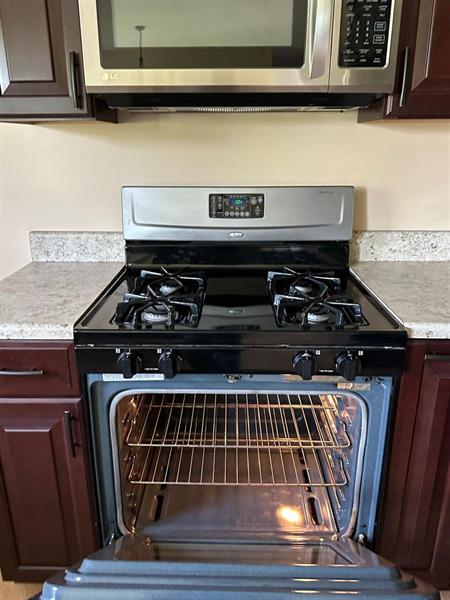 Oven and gas stovetop deep cleaned